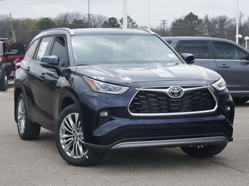 Used 2026 Toyota Highlander Platinum AWD/4WD image 31