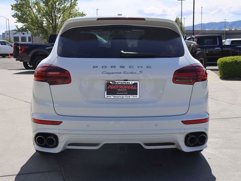 Used 2016 Porsche Cayenne Turbo S image 5