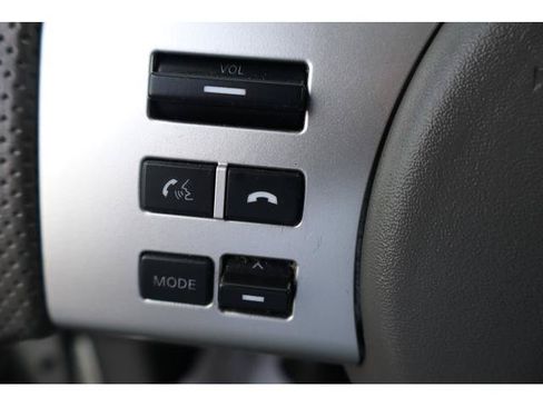 Used 2013 Nissan Frontier SV w/ SV Value Truck Pkg AWD/4WD image 10