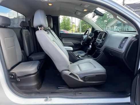Used 2019 Chevrolet Colorado W/T w/ WT Convenience Package AWD/4WD image 32