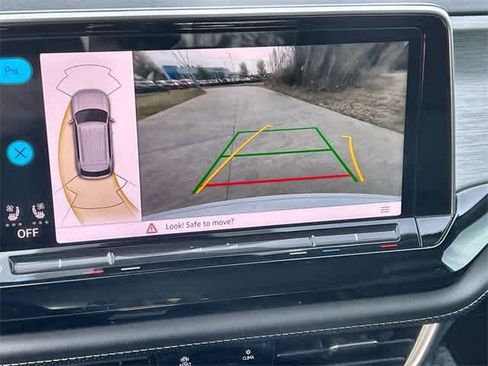 Used 2024 Volkswagen Atlas Cross Sport SE image 26