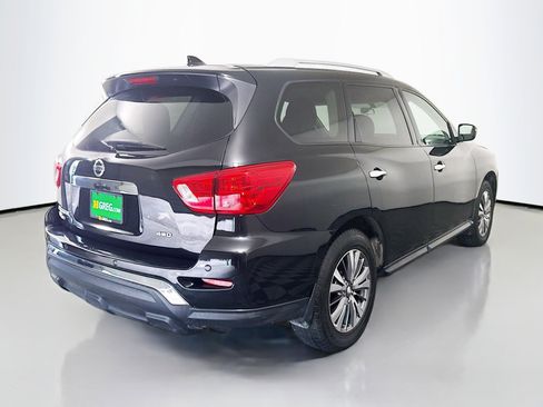 Used 2019 Nissan Pathfinder S AWD/4WD image 10