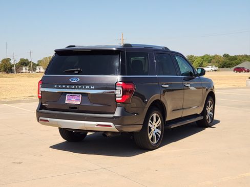 Used 2024 Ford Expedition Limited RWD image 5