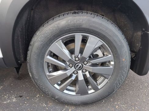 New 2025 Nissan Pathfinder SV w/ Black Appearance Package image 24