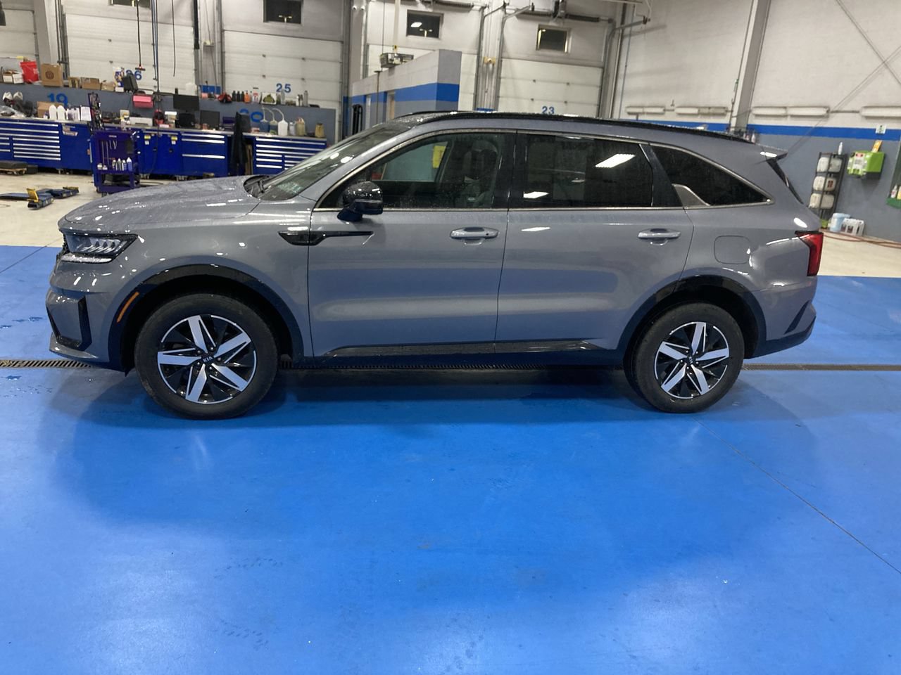 Used 2021 Kia Sorento EX w/ Panoramic Sunroof Package AWD/4WD image 4