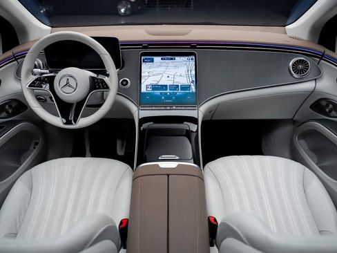 Used 2023 Mercedes-Benz EQS 450+ 4MATIC SUV w/ AMG Line Exterior Package image 42