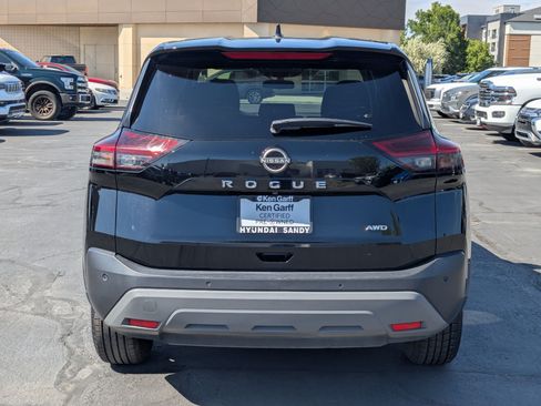 Used 2023 Nissan Rogue S AWD/4WD image 5