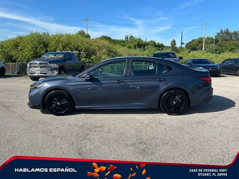 Used 2026 Toyota Camry SE FWD image 7