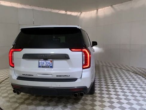 Used 2023 GMC Yukon Denali Ultimate AWD/4WD image 2