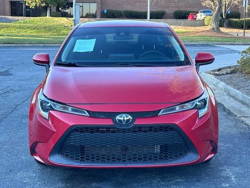 Used 2020 Toyota Corolla LE image 3