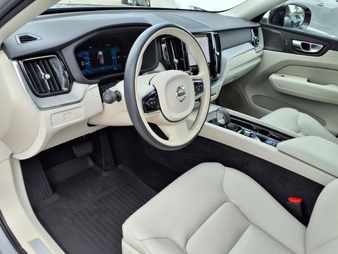 Certified 2024 Volvo XC60 B5 Plus w/ Protection Package Premier AWD/4WD image 21