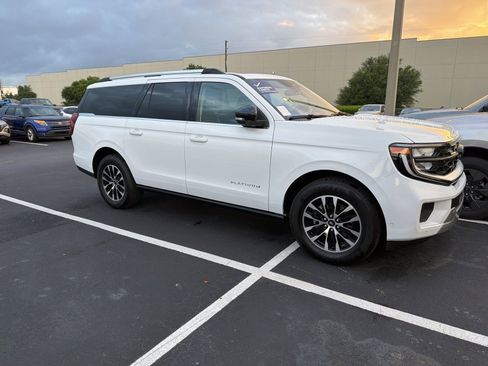 Used 2025 Ford Expedition Max Platinum image 1