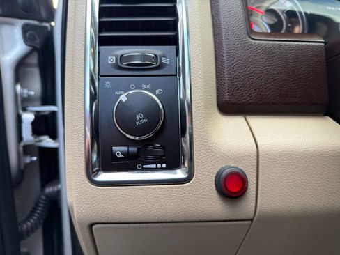 Used 2018 RAM 3500 Laramie Longhorn w/ Convenience Group image 16