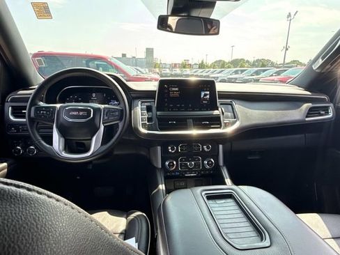 Used 2024 GMC Yukon SLT image 20
