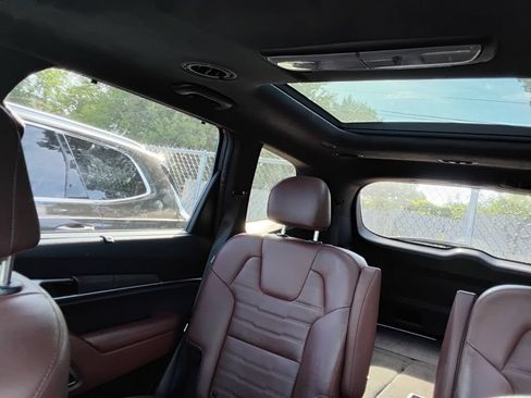 Used 2023 Kia Telluride SX Prestige AWD/4WD image 12