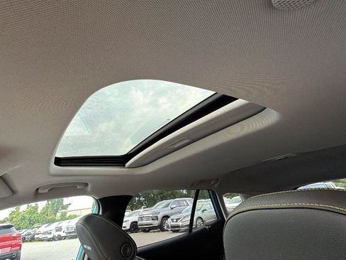 New 2026 Chevrolet Trax ACTIV w/ Sunroof Package FWD image 3