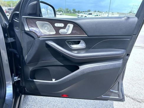 Used 2021 Mercedes-Benz GLS 450 4MATIC image 16