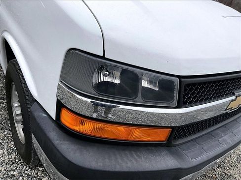 Used 2018 Chevrolet Express 3500 LT w/ LT Preferred Equipment Group image 26