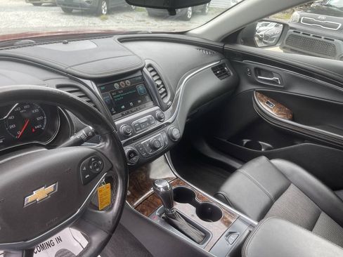 Used 2015 Chevrolet Impala LT FWD image 12