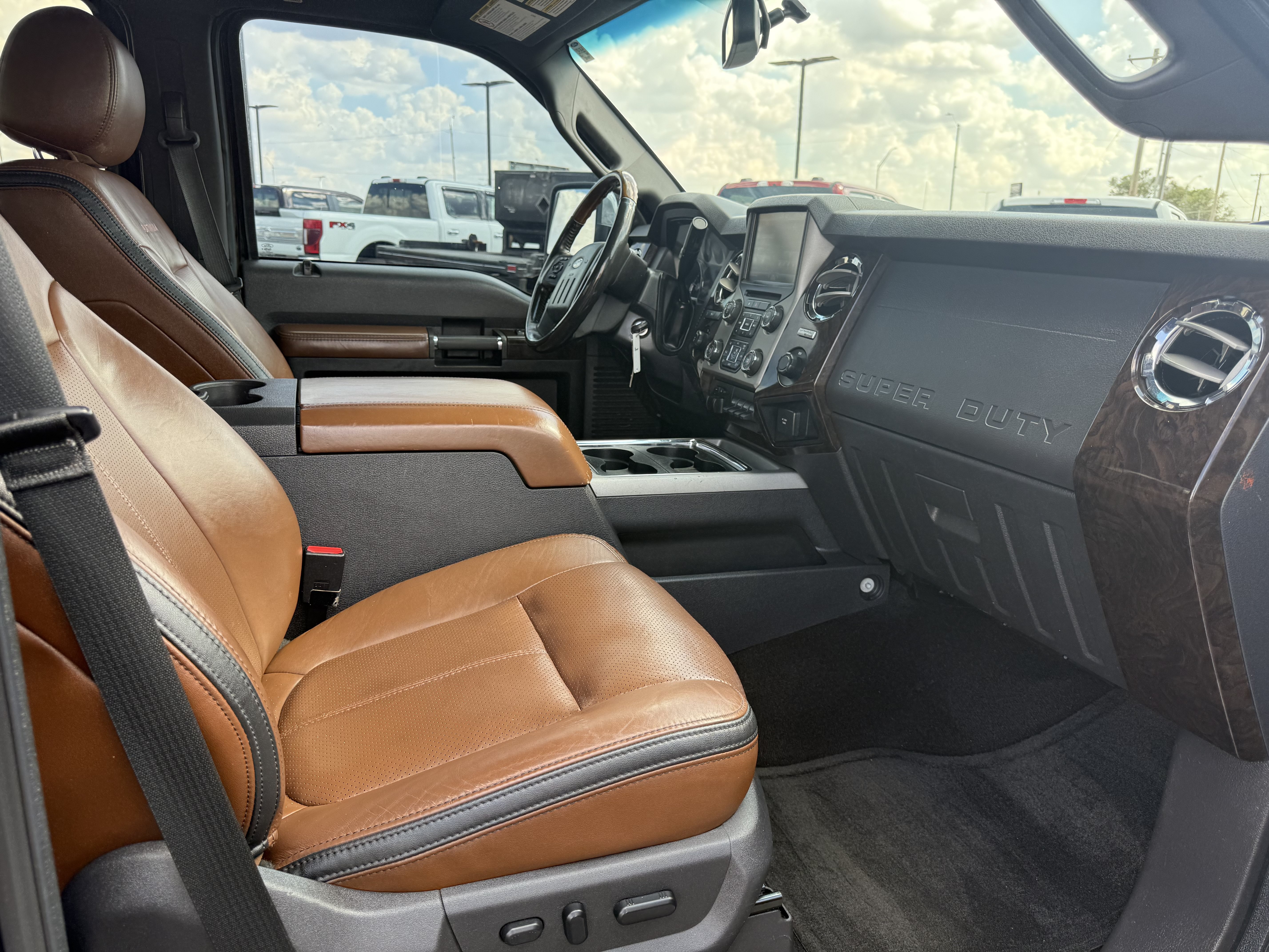 Used 2013 Ford F250 Platinum w/ FX4 Off Road Pkg AWD/4WD image 10
