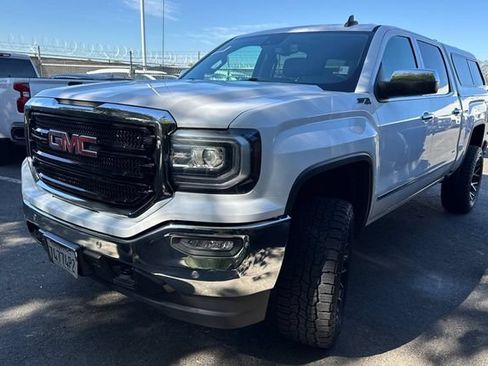 Used 2018 GMC Sierra 1500 SLT AWD/4WD image 8