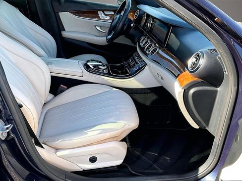 Used 2018 Mercedes-Benz E 300 w/ Premium 1 Package image 28