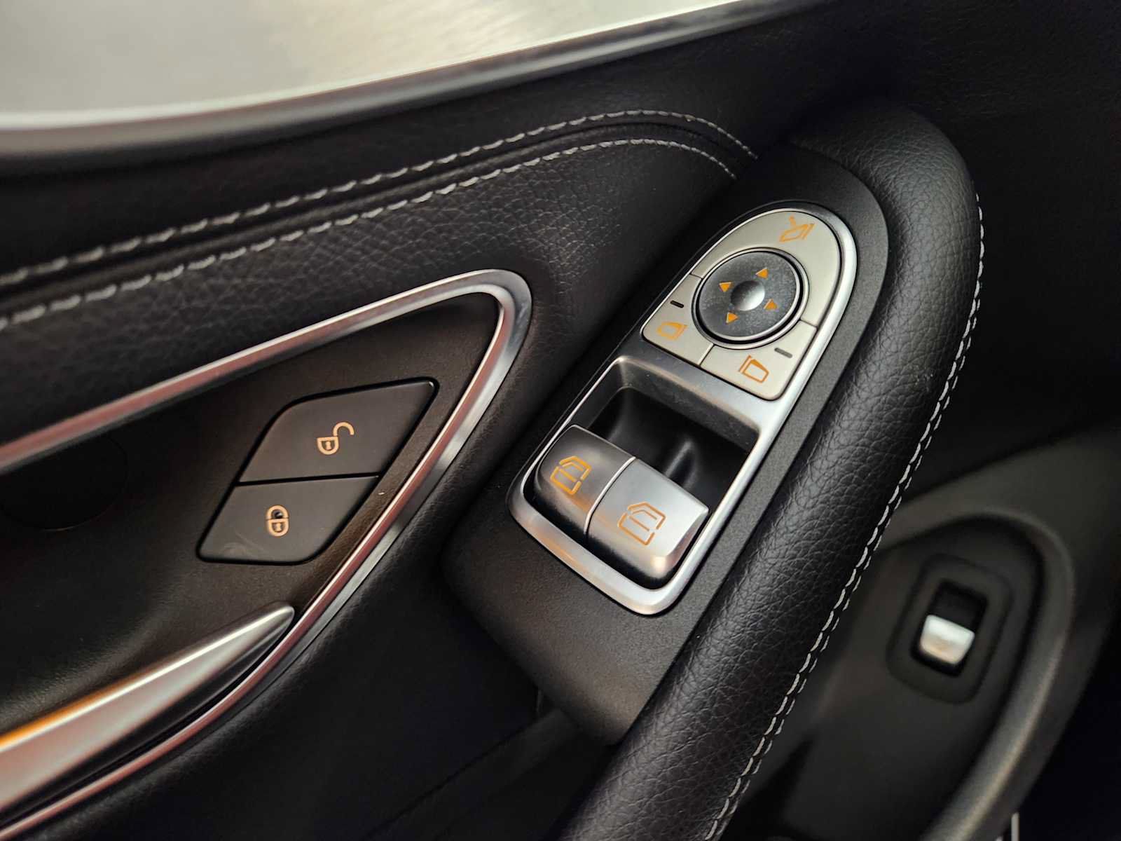 Used 2018 Mercedes-Benz C 300 Coupe image 22