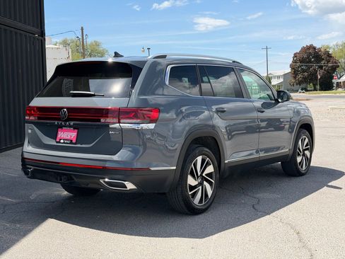 Used 2025 Volkswagen Atlas SEL AWD/4WD image 7