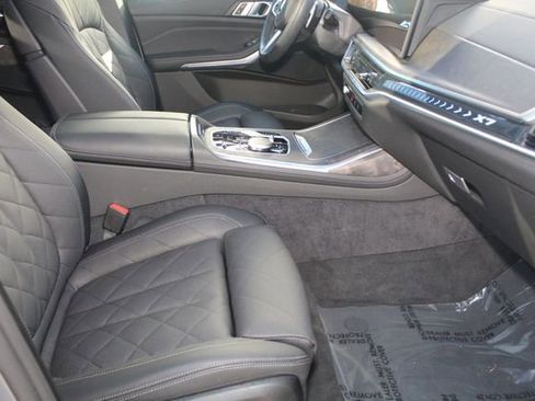 Used 2025 BMW X7 xDrive40i w/ M Sport Package image 28