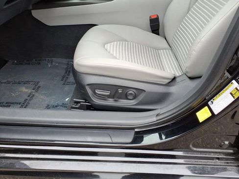 Certified 2023 Toyota Camry SE image 17