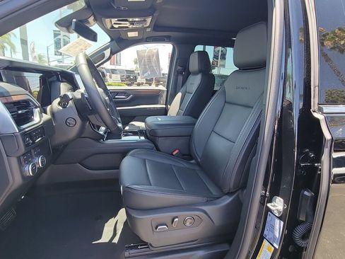Used 2026 GMC Yukon Denali w/ Sun & Power Step Package AWD/4WD image 20