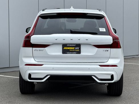 New 2026 Volvo XC60 T8 Ultra w/ Protection Package Premier AWD/4WD image 4