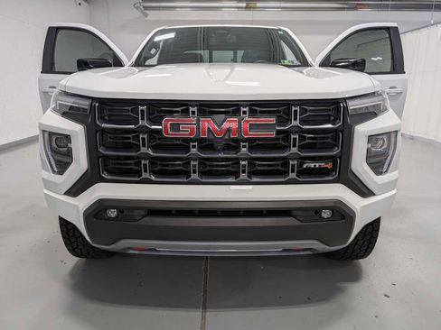 Used 2024 GMC Canyon AT4 w/ AT4 Premium Package image 13