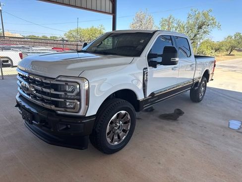 Used 2024 Ford F250 King Ranch w/ FX4 Off-Road Package AWD/4WD image 3