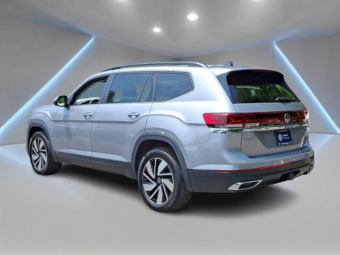 Used 2024 Volkswagen Atlas SE AWD/4WD image 6