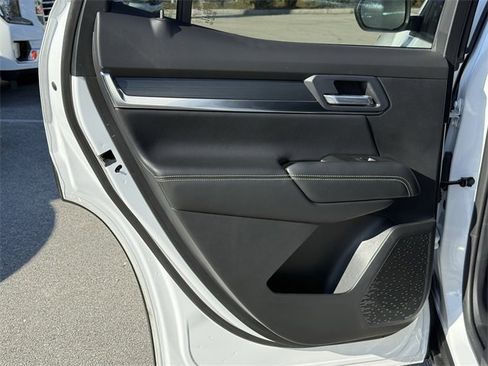 Used 2025 GMC Terrain Elevation image 34