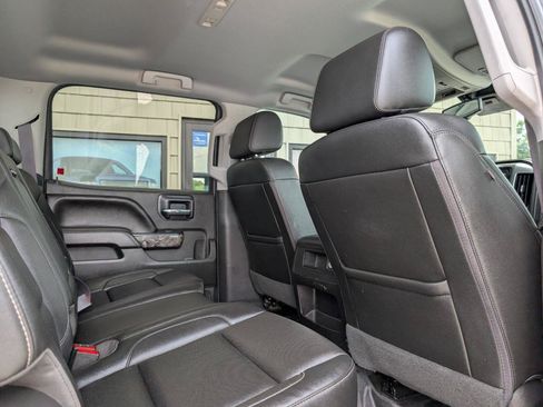 Used 2017 Chevrolet Silverado 1500 LTZ Z71 w/ Realtree Edition AWD/4WD image 18