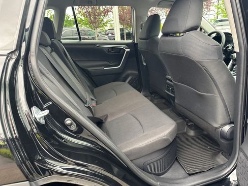 Certified 2021 Toyota RAV4 LE AWD/4WD image 15