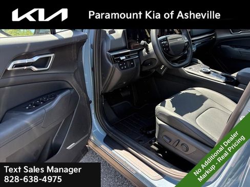 New 2026 Kia Sportage EX AWD/4WD image 17