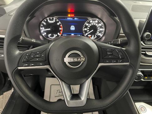 Used 2024 Nissan Altima 2.5 SV image 29