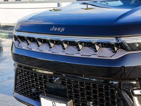 New 2026 Jeep Grand Wagoneer L Summit image 6