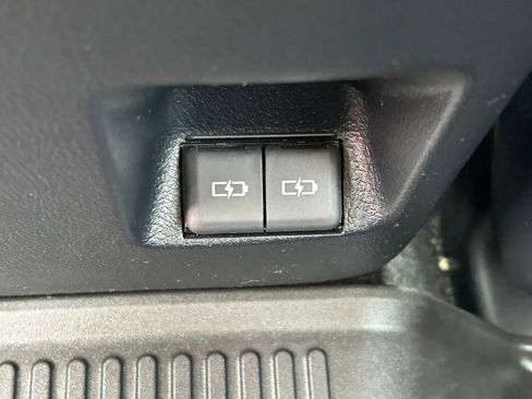 Used 2023 Toyota 4Runner TRD Off-Road Premium AWD/4WD image 23