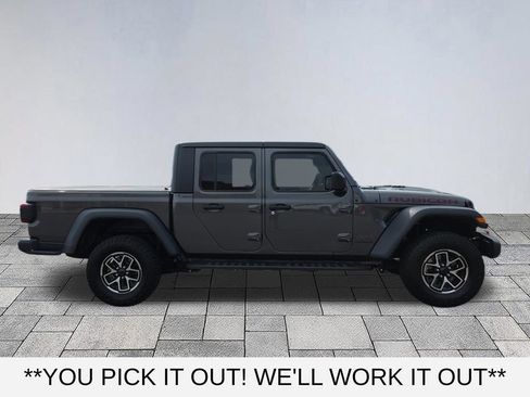 Used 2024 Jeep Gladiator Rubicon w/ Technology Group AWD/4WD image 8
