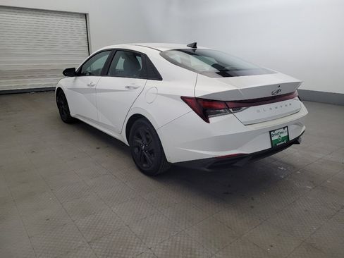Used 2023 Hyundai Elantra SEL FWD image 5