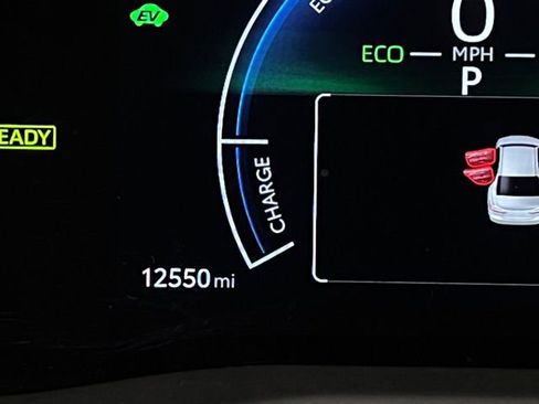 Used 2025 Toyota Camry SE AWD/4WD image 17