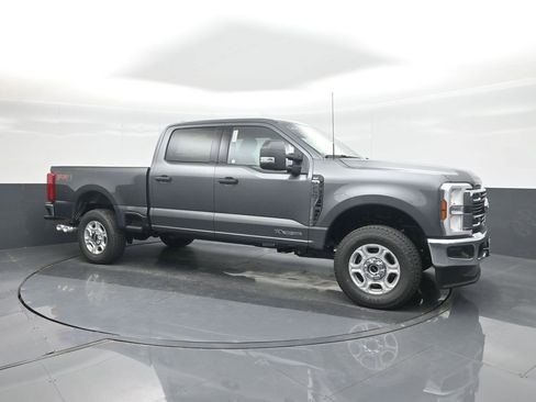New 2026 Ford F250 XLT w/ FX4 Off-Road Package AWD/4WD image 11