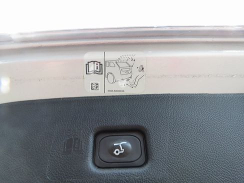 Used 2019 Lincoln Nautilus Reserve image 18