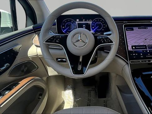 Used 2023 Mercedes-Benz EQS 450+ SUV image 8