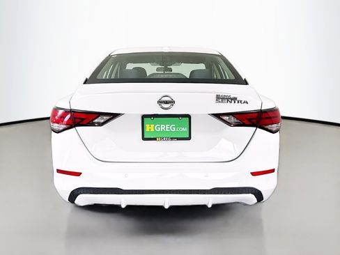 Used 2022 Nissan Sentra SV image 8