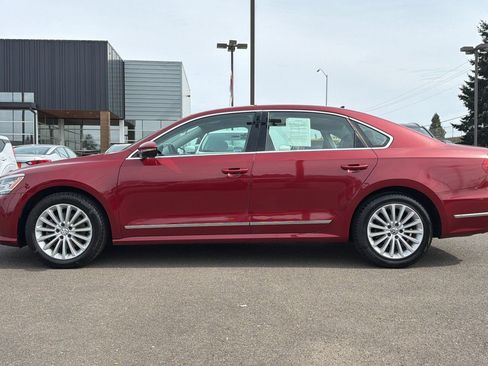 Used 2017 Volkswagen Passat 1.8T SE w/ SE Lighting Package FWD image 8